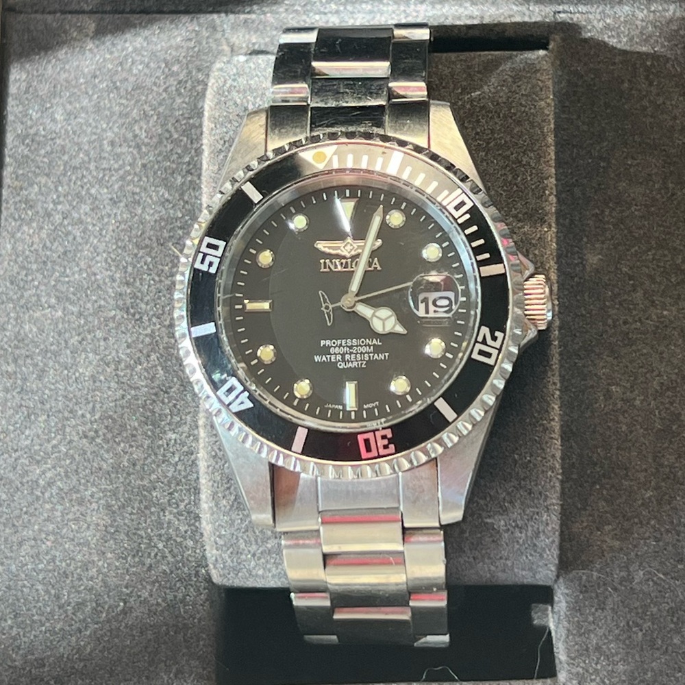 ⭐️Still Available ⭐️⭐️Mens Invicta  Professional Dive Watch